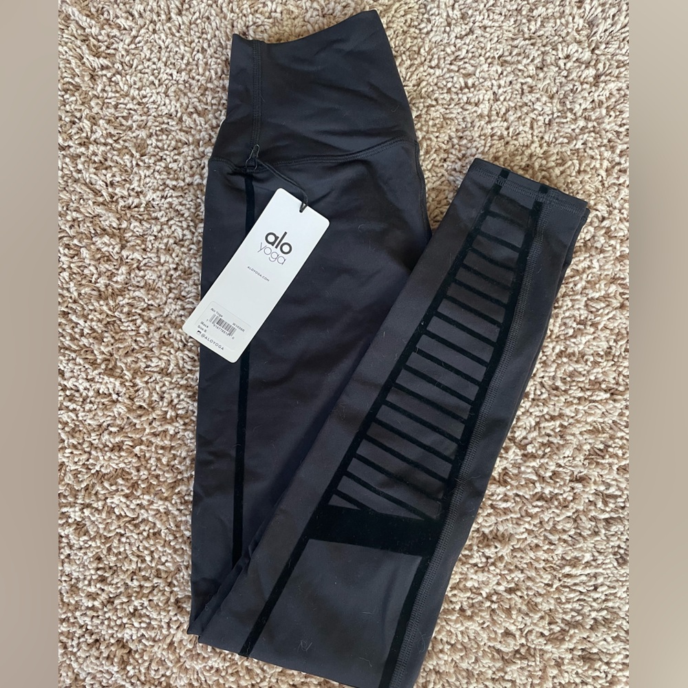 Alo Yoga Flocked High-Waist Moto Legging. Velvet details.